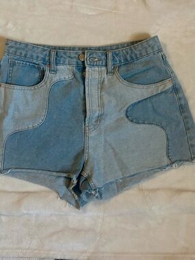 wild fable Two-Tone Light Blue Curved Panel Denim Shorts